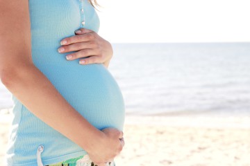 Individa care a ţepuit mai multe persoane din Constanţa, liberă să meargă la medic: este însărcinată!